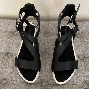Zara’s Women’s Sandals!NWT